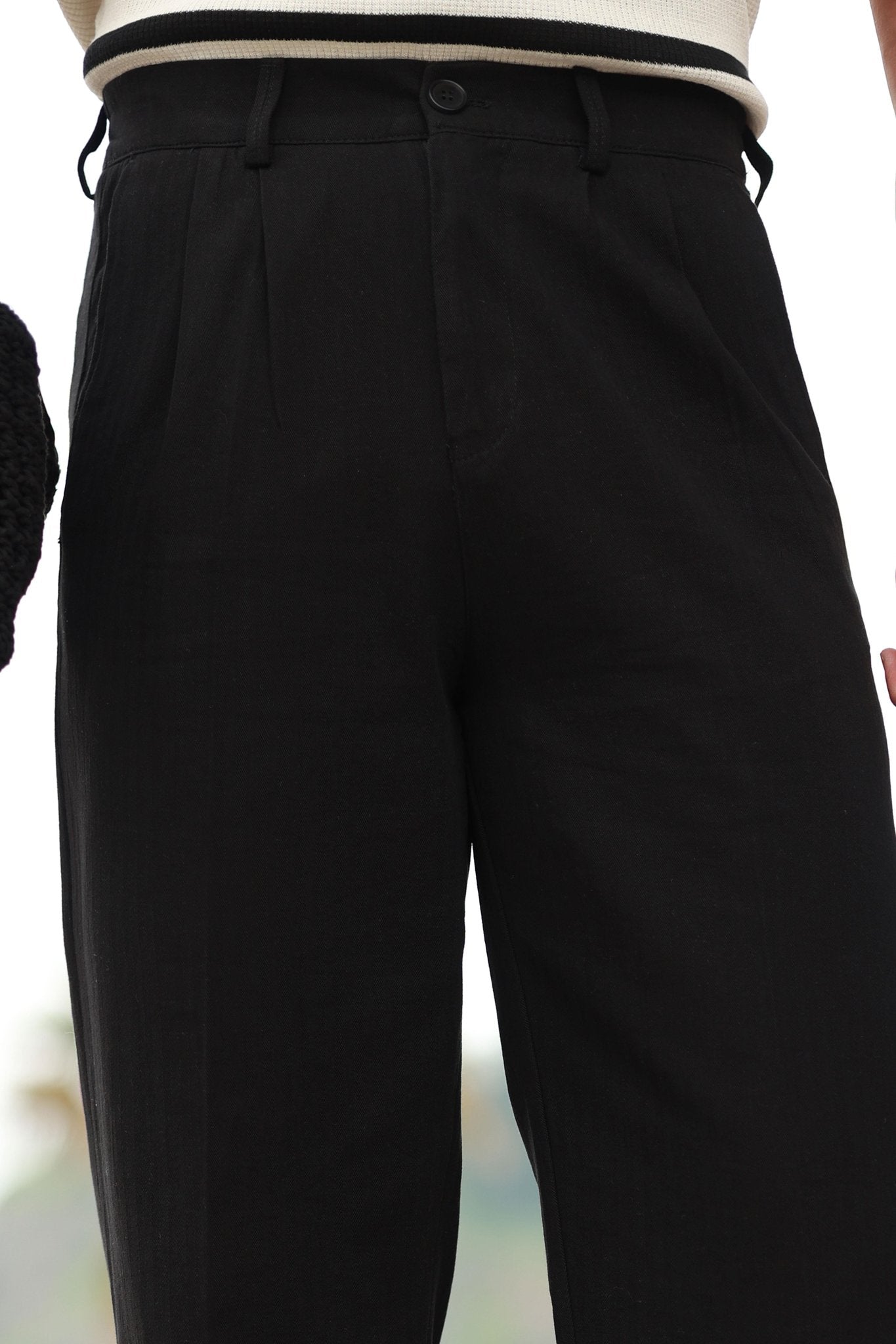 Premium Qualität Hose in Schwarz – 70% reines Leinen / 30% Baumwolle, mit Doppelbundfalte, Baggy