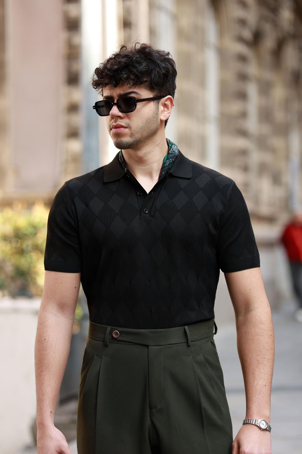 Erstklassig Strickpullover in Schwarz – mit Knöpfen, italienischer Kragen, Jacquard