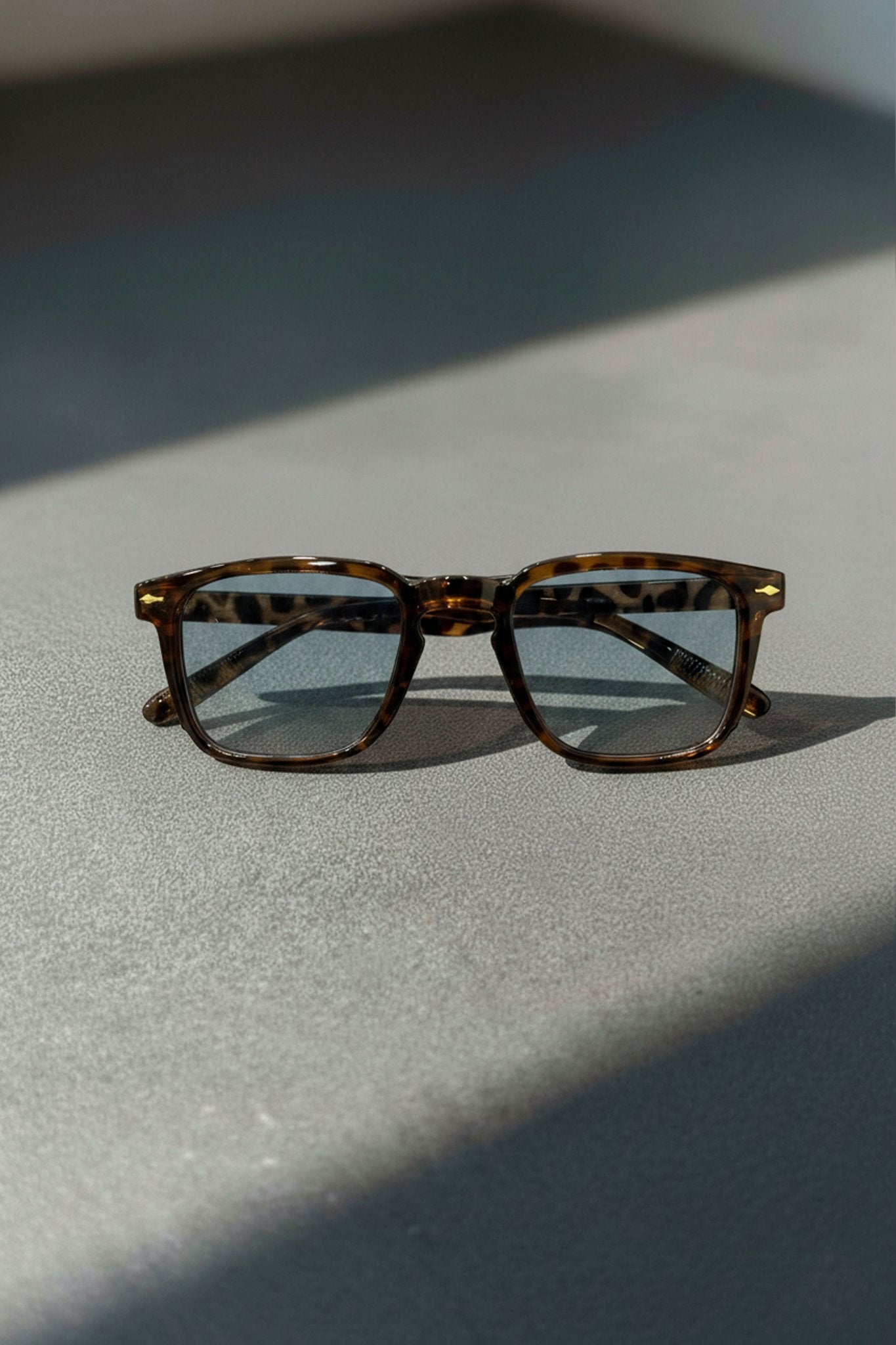 Bellagio Sonnenbrille in Braun/Blau – Glas