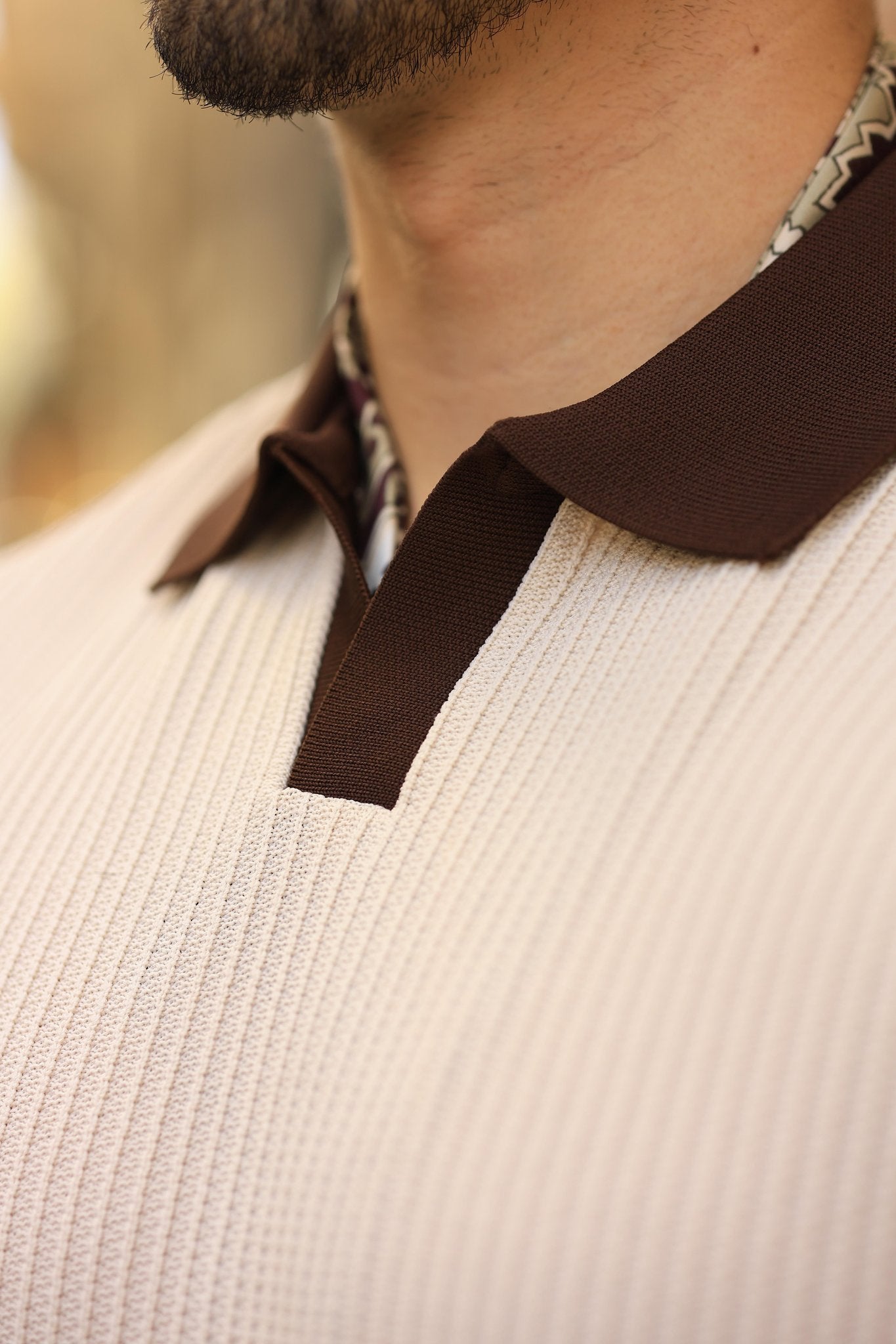Erstklassig Strickpullover in Beige – 70% Baumwolle / 30% Viskose, italienischer Kragen, Casual, gewebt