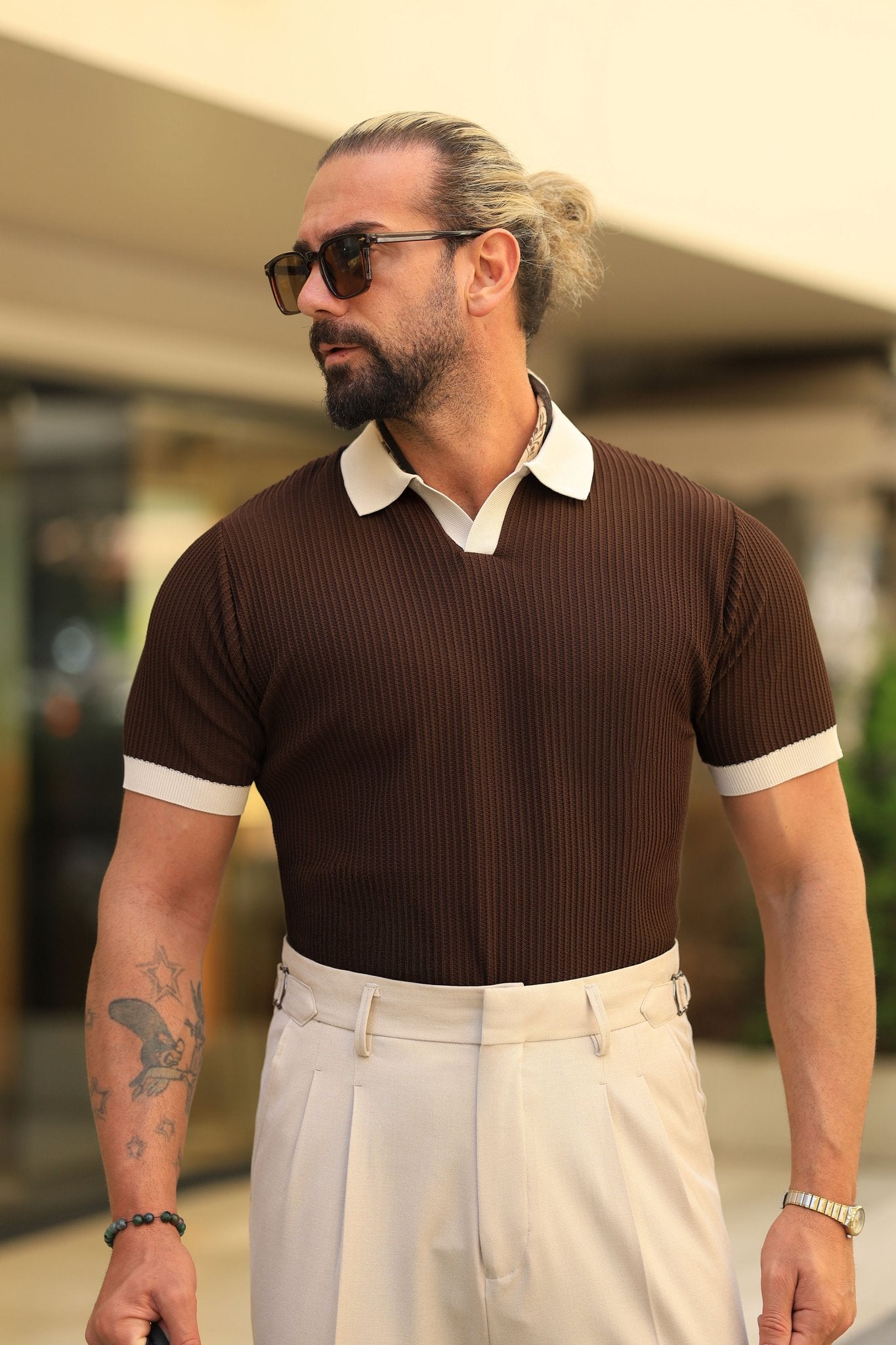 Erstklassig Strickpullover in Braun – 70% Baumwolle / 30% Viskose, italienischer Kragen, Casual, gewebt
