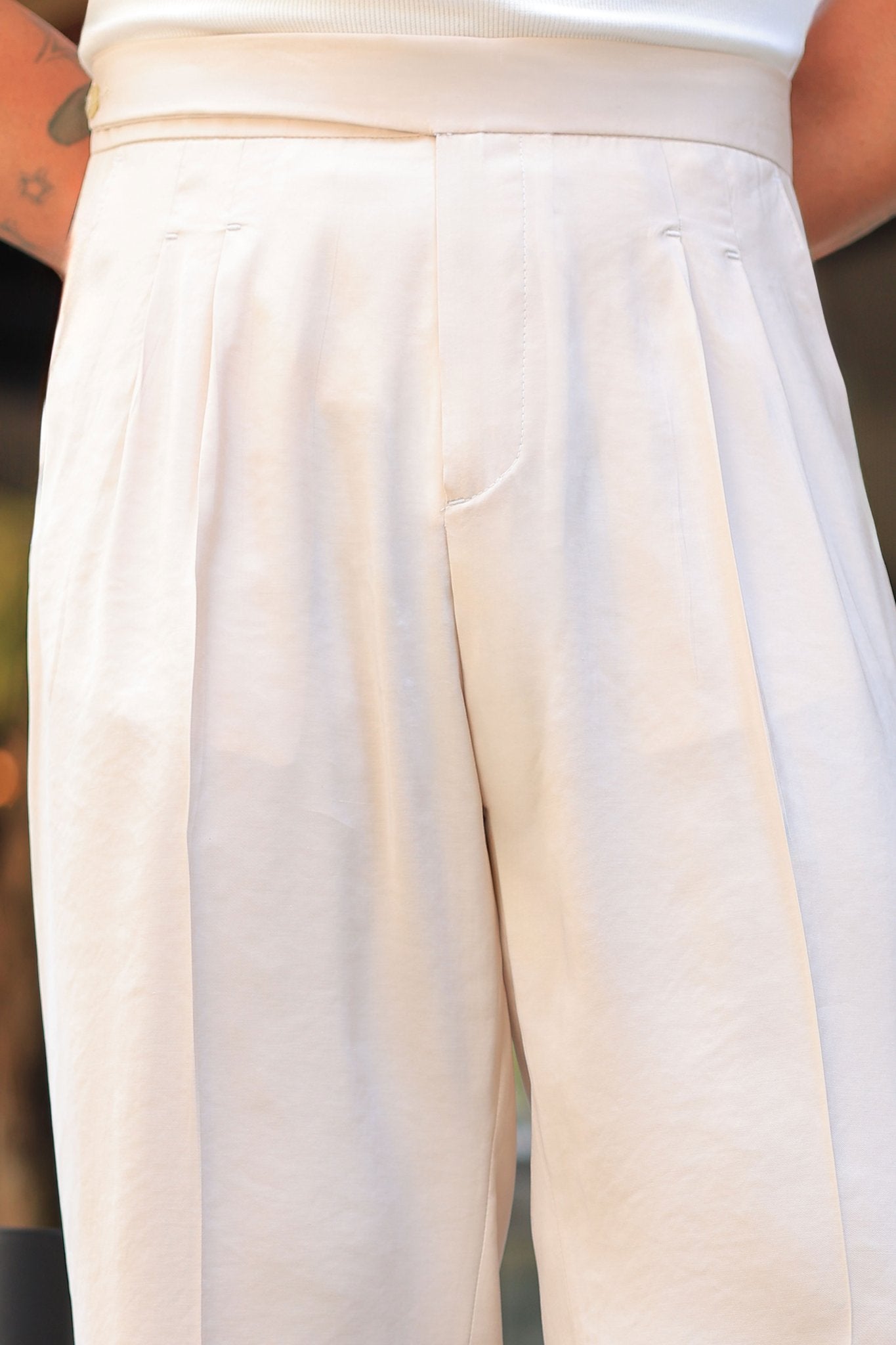 Erstklassig Hose in Beige – 70% Baumwolle / 30% Viskose, Baggy
