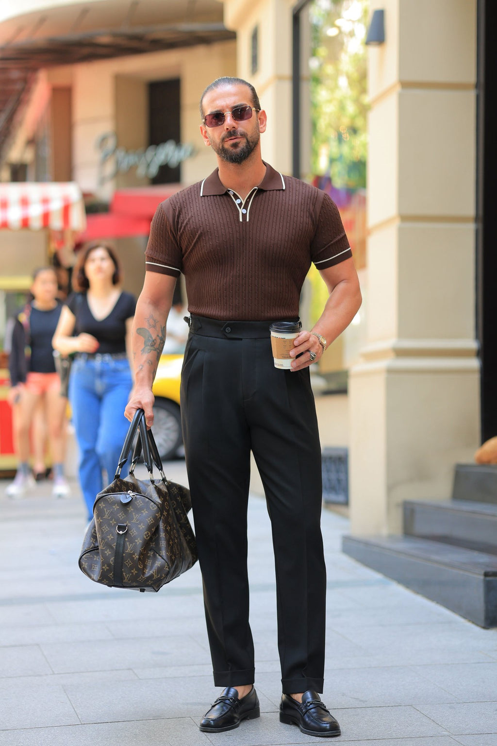 Erstklassig Hose in Schwarz – mit Doppelbundfalte, mit einzelnem Bundknopf, italienischer Stil