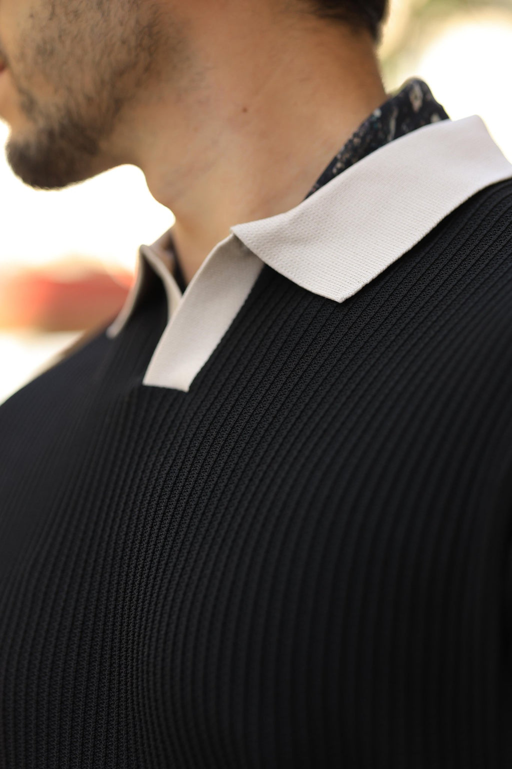 Erstklassig Strickpullover in Schwarz – 70% Baumwolle / 30% Viskose, italienischer Kragen, Casual, gewebt