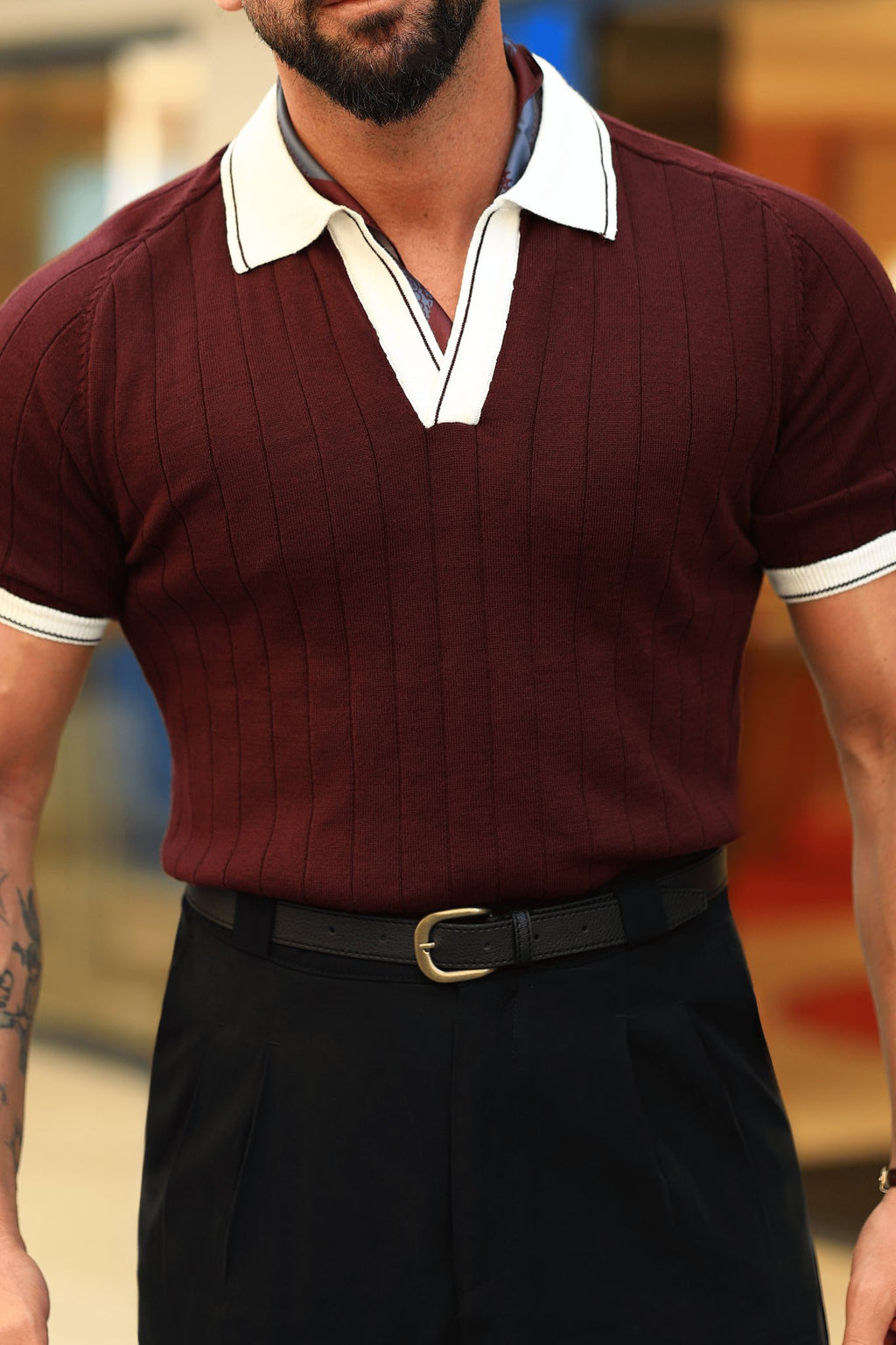 Premium Qualität Strickpullover in Bordeaux – 100% Baumwolle, mit vertikalem Kontraststreifen
