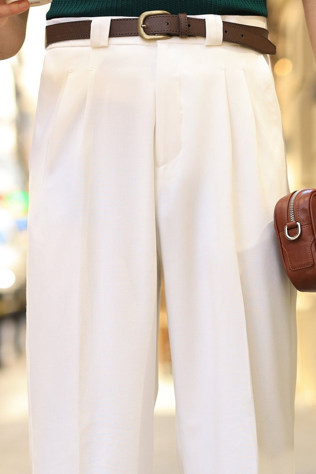 Premium Qualität Hose in Ecru – mit Doppelbundfalte, hohe Taille, mit breiten Gürtelschlaufen, Baggy Fit