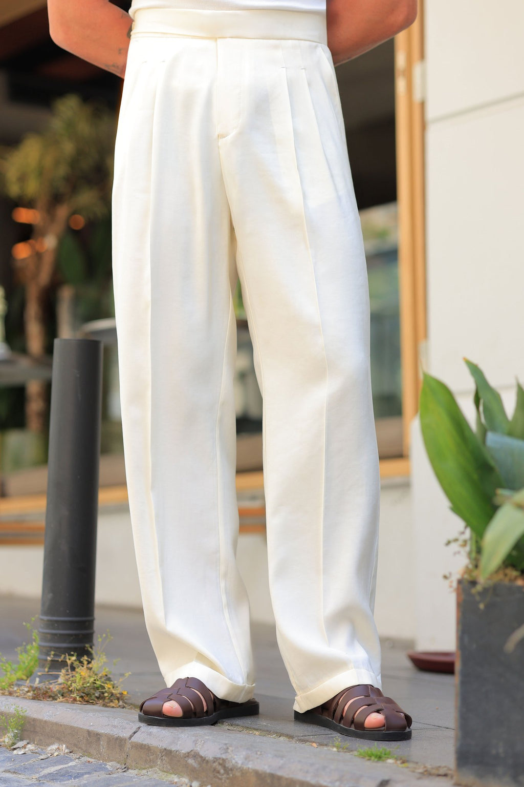 AURÉ Essential Baggy Trouser