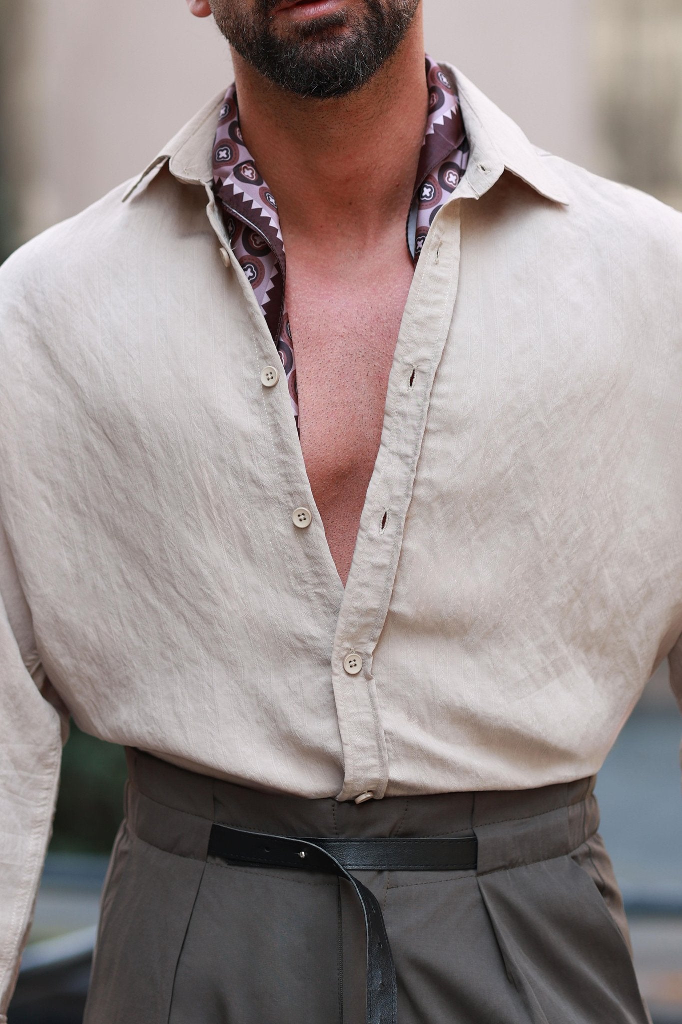 Premium Qualität Hemd in Beige – Oversize, Jacquard, gewebt