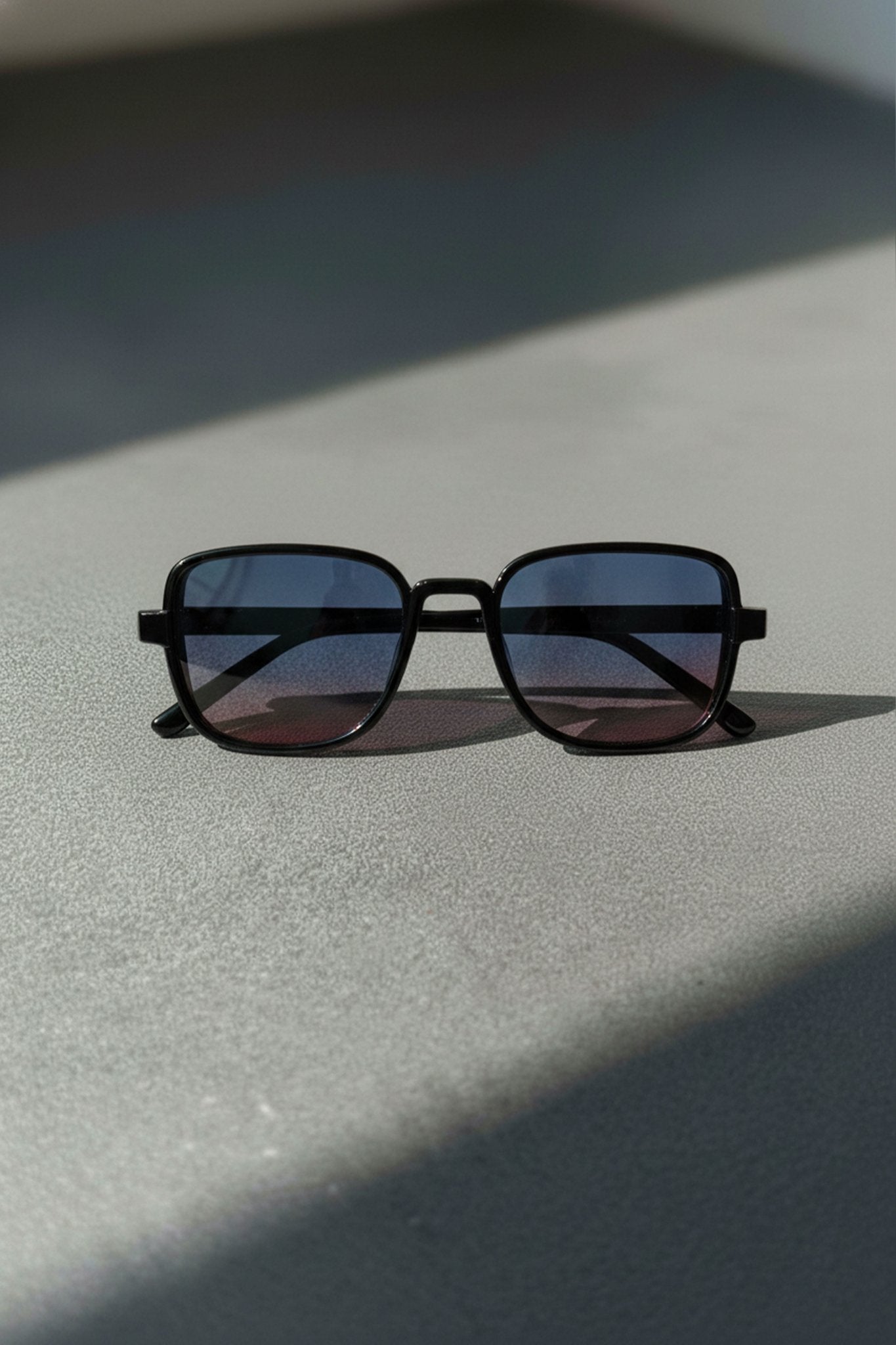 Romaro Sonnenbrille in Schwarz/Blau