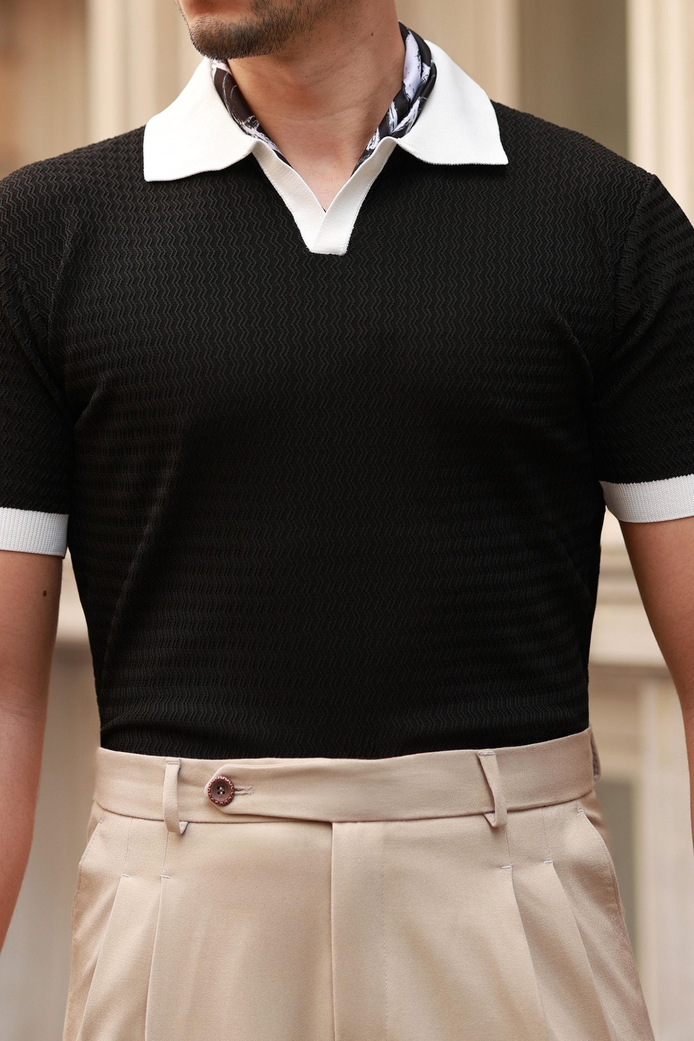 Premium Qualität Strickpullover in Schwarz – italienischer Kragen, Regular Fit