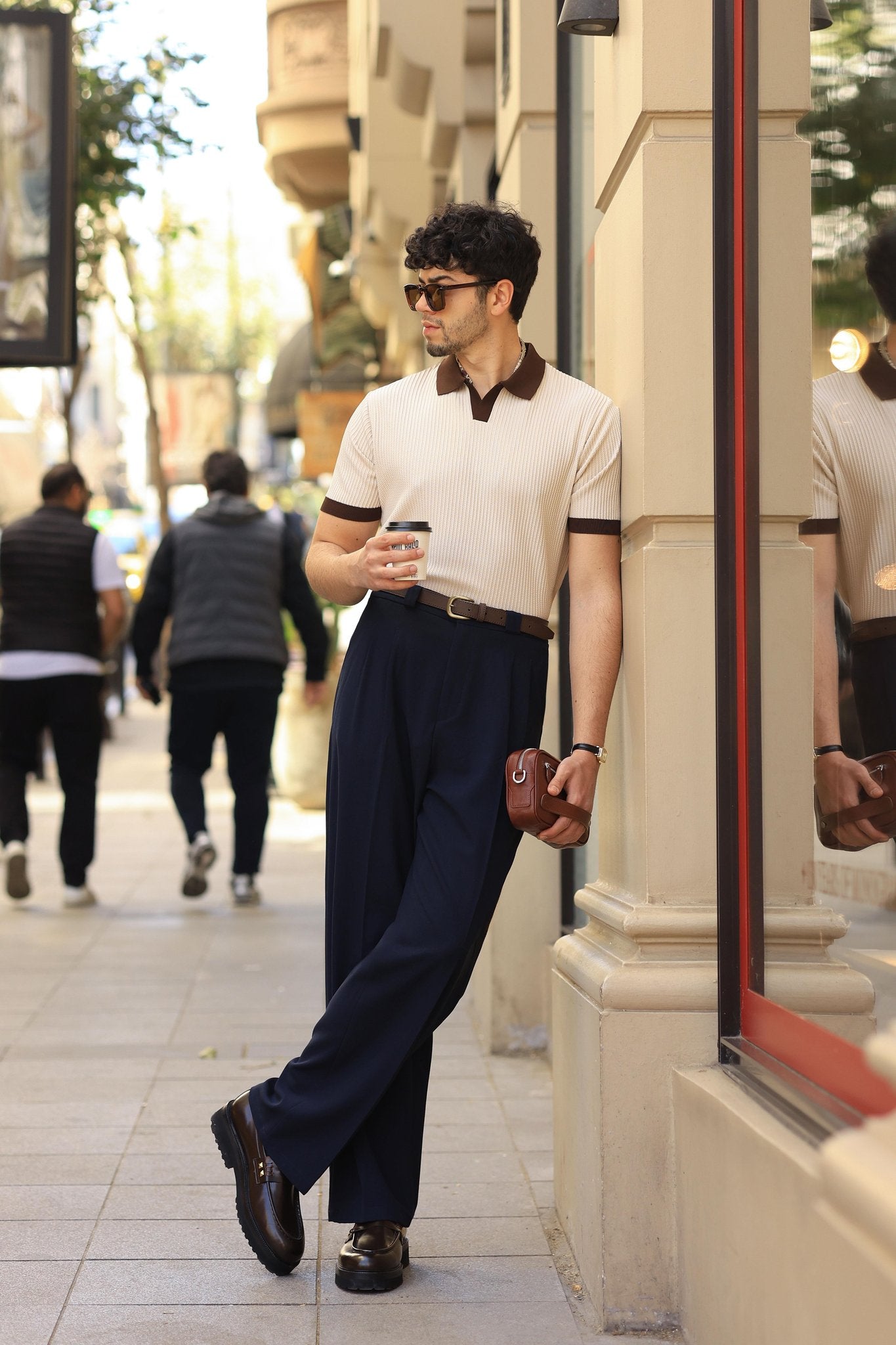Premium Qualität Hose in Marineblau – mit Doppelbundfalte, hohe Taille, mit breiten Gürtelschlaufen, Baggy Fit
