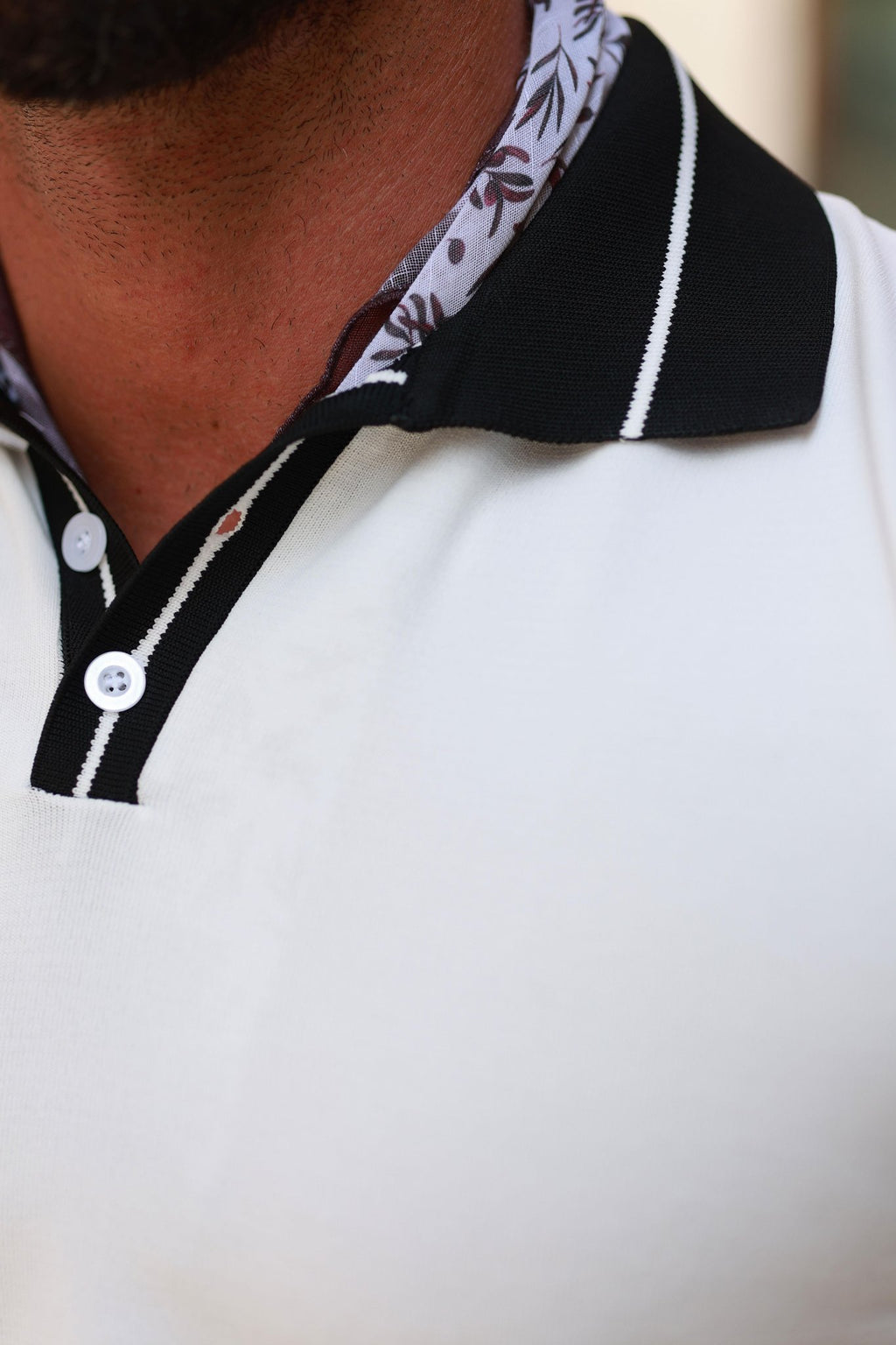 Premium Qualität Strickpullover in Ecru – mit Kragendetail, Regular Fit