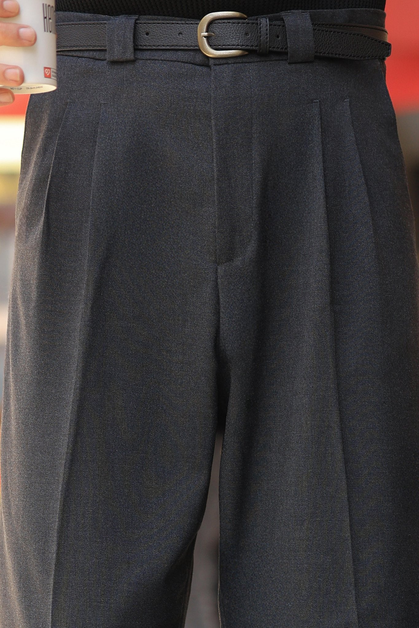 Premium Qualität Hose in Anthrazit – mit Doppelbundfalte, hohe Taille, mit breiten Gürtelschlaufen, Baggy Fit