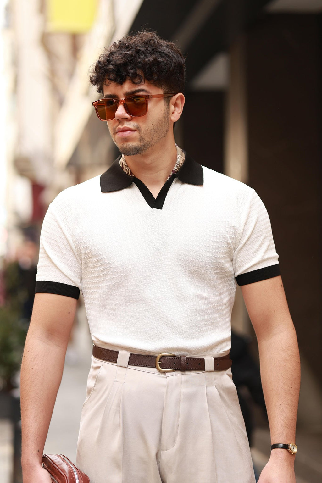 Premium Qualität Strickpullover in Ecru – italienischer Kragen, Regular Fit