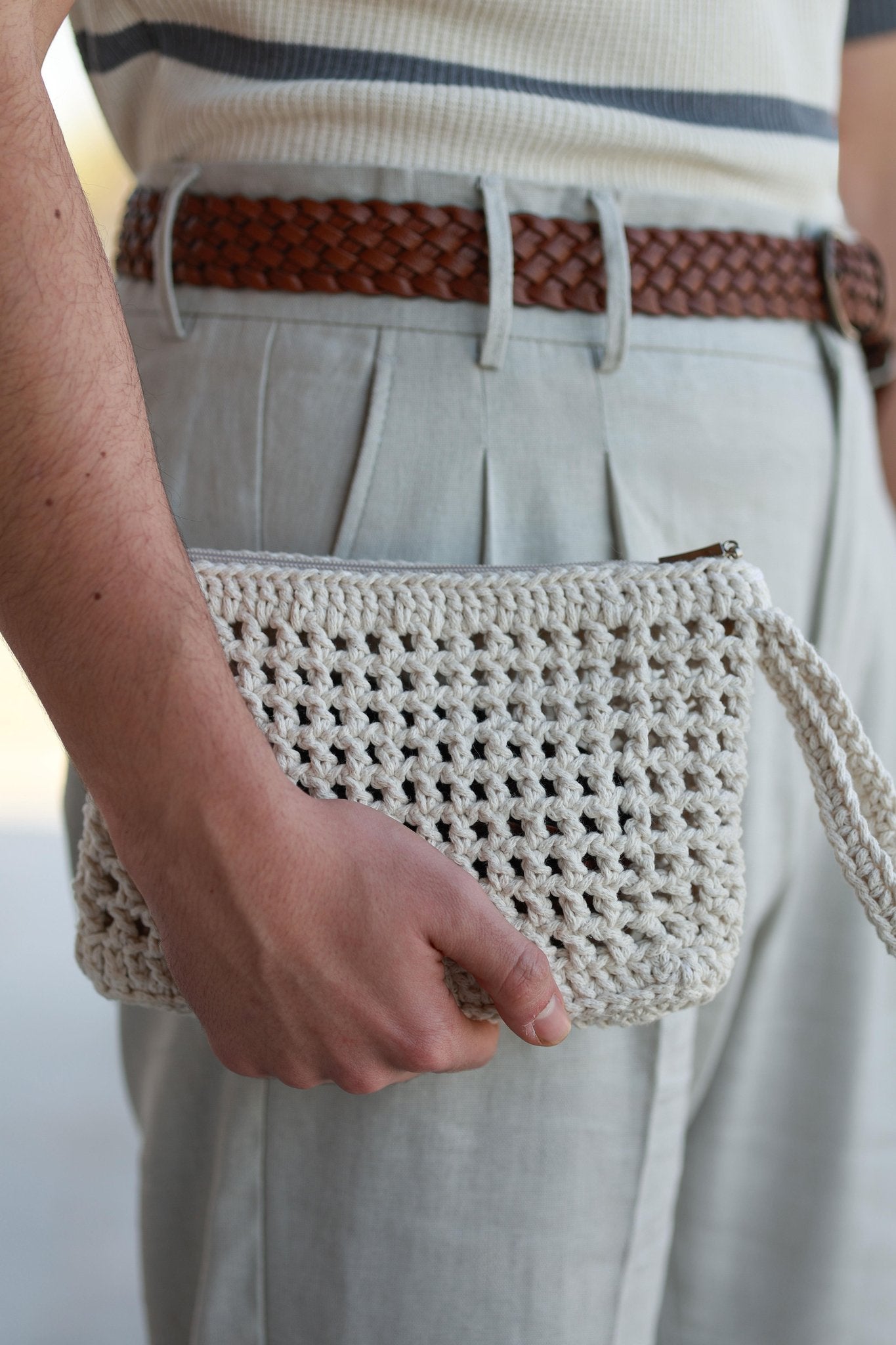Handtasche in Beige – schlicht gewebt