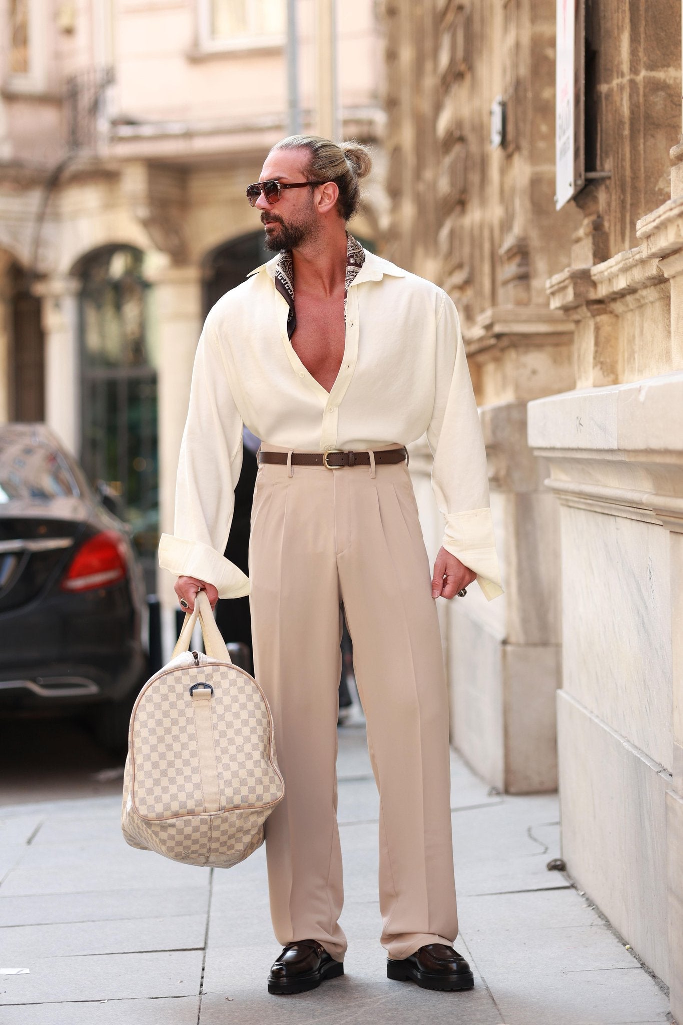 Baggy-Hose in Beige – Baumwolle-Viskose, mit Doppelbundfalte, Oversize