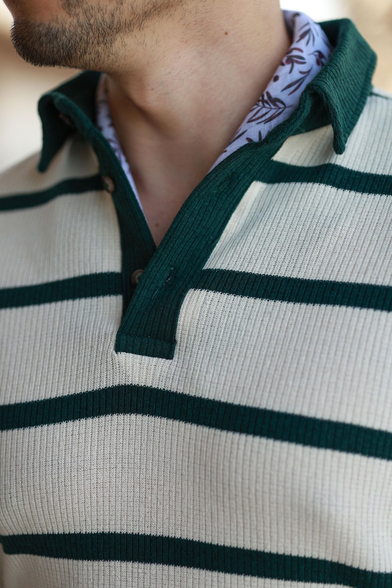 Premium Qualität Strickpullover in Smaragdgrün – 70% Baumwolle / 30% Leinen, mit Streifendetail, Relaxed Fit