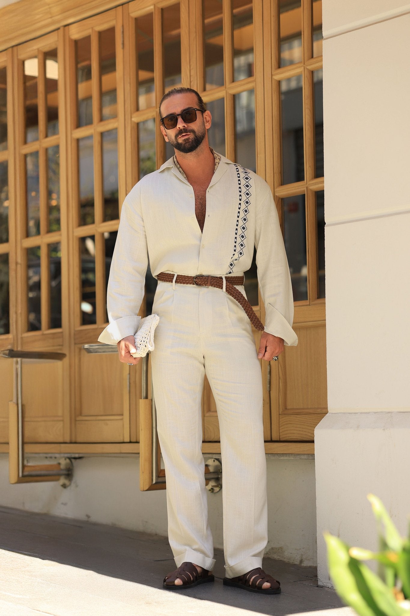 Premium Qualität Hose in Beige – 70% reines Leinen / 30% Baumwolle, italienischer Stil, Regular Fit, mit Doppelbundfalte