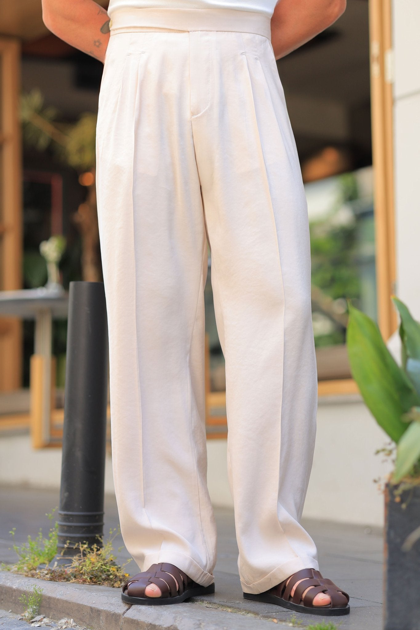 AURÉ Essential Baggy Trouser