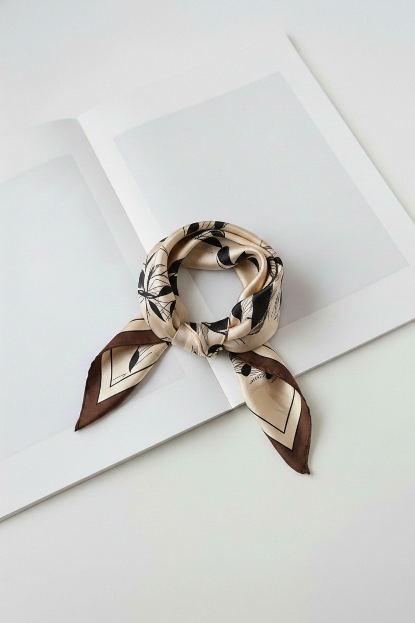 Schal in Beige/Braun – gemustert