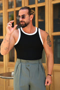 Premium Qualität Tanktop in Schwarz – strukturiert, mit Kontrast-Paspel, Slim Fit